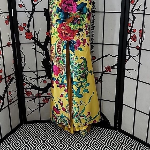 Tony Bowls Paris Cross Bodice Gown - Picture 4 of 15